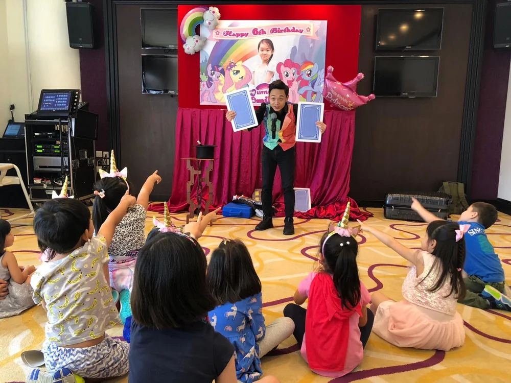 生日會魔術師舞台表演