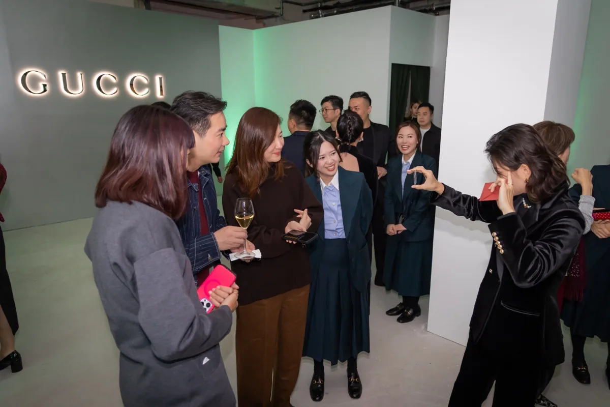 近景魔術演出照 8