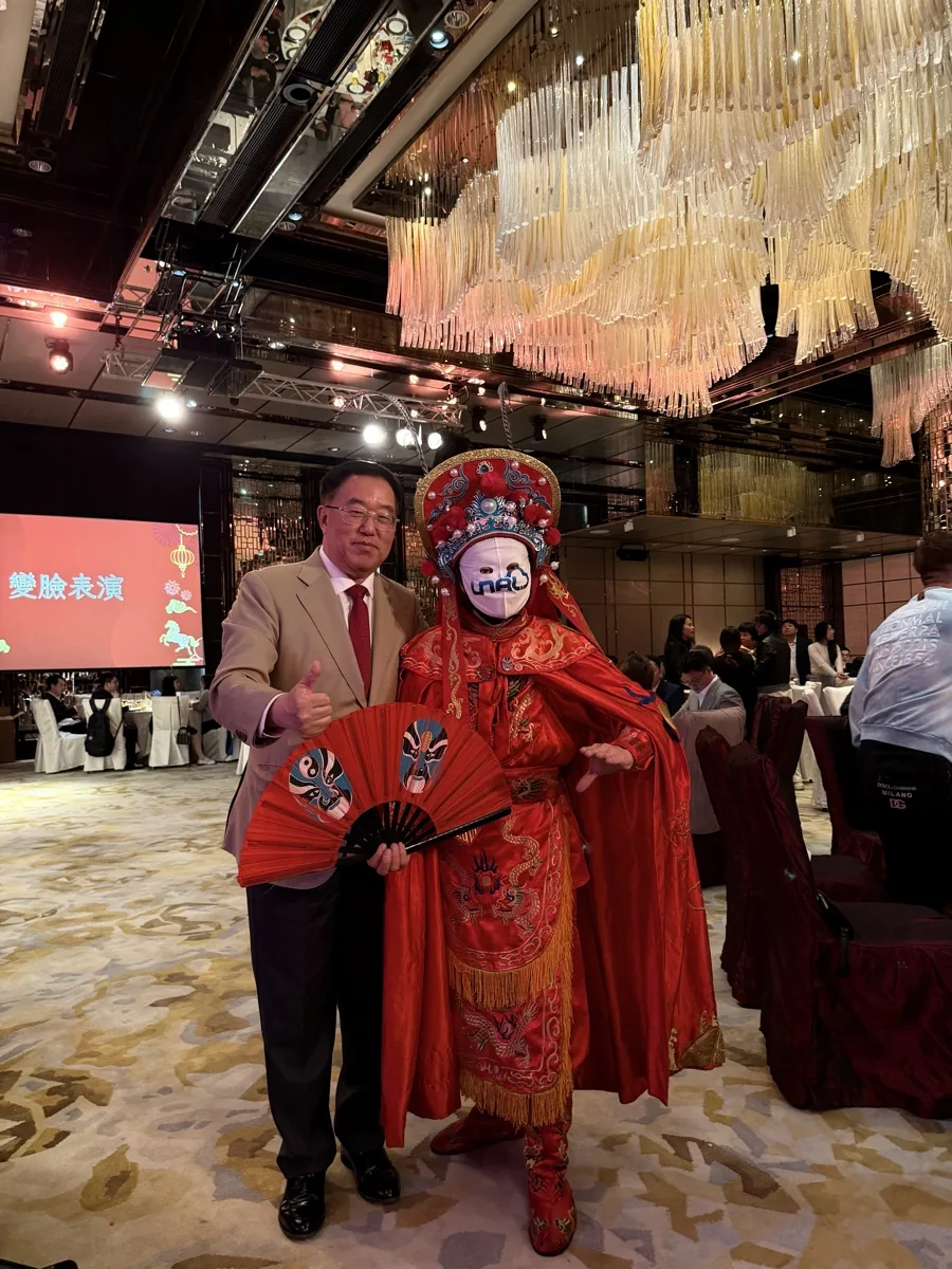 變臉演出照 6
